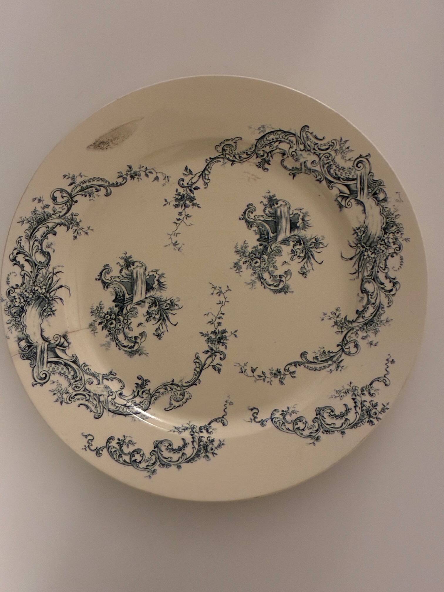 Large iron earth plate in Gien floral pattern