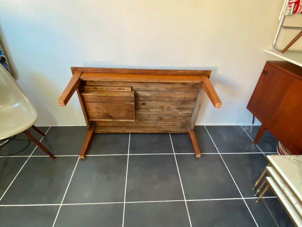 Solid wood coffee table with 1 drawer