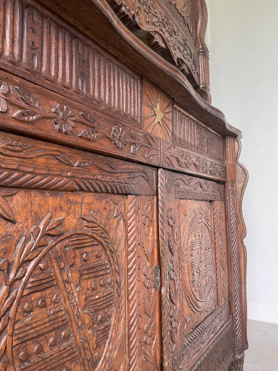 Auvergne brutalist folk art furniture 1890