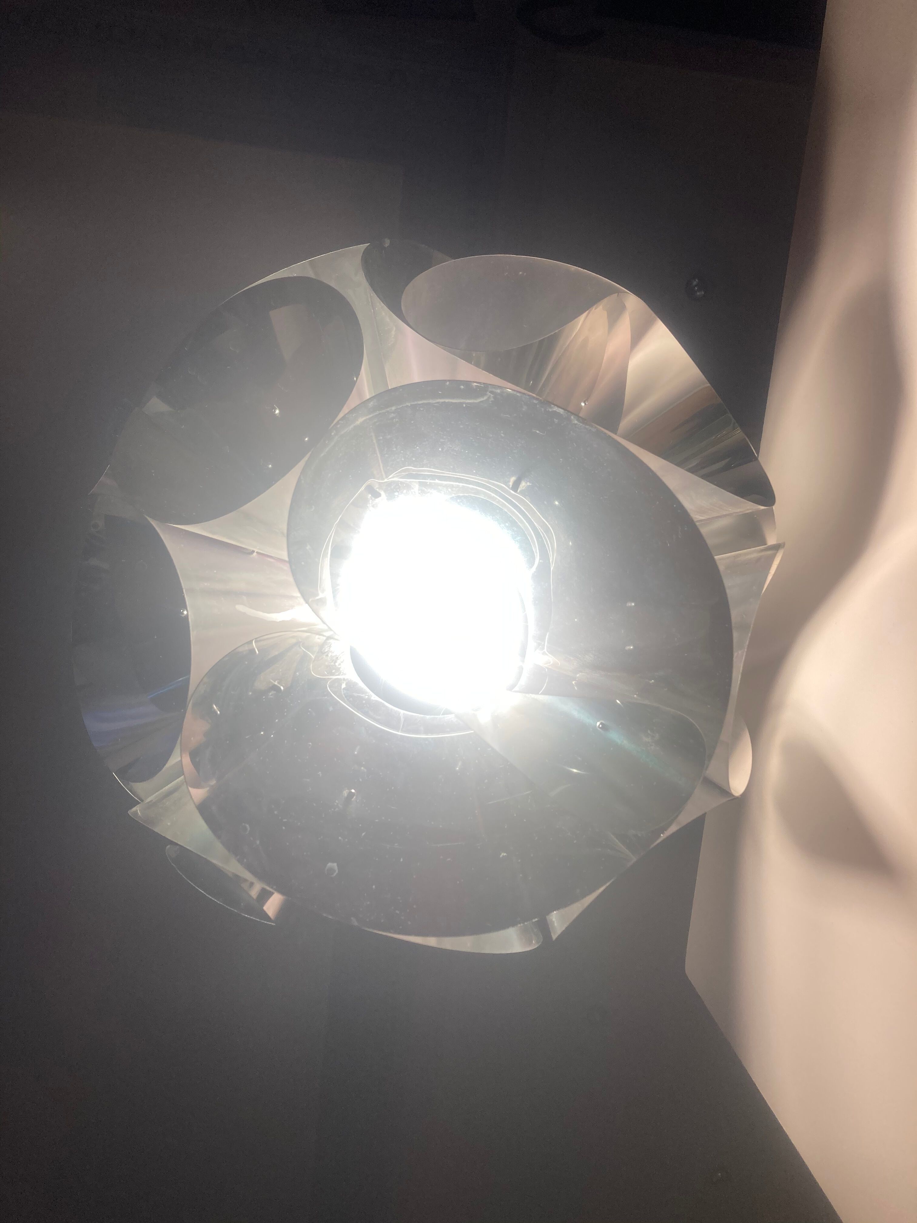 Hanging lamp of Hiroki Takada "floral"