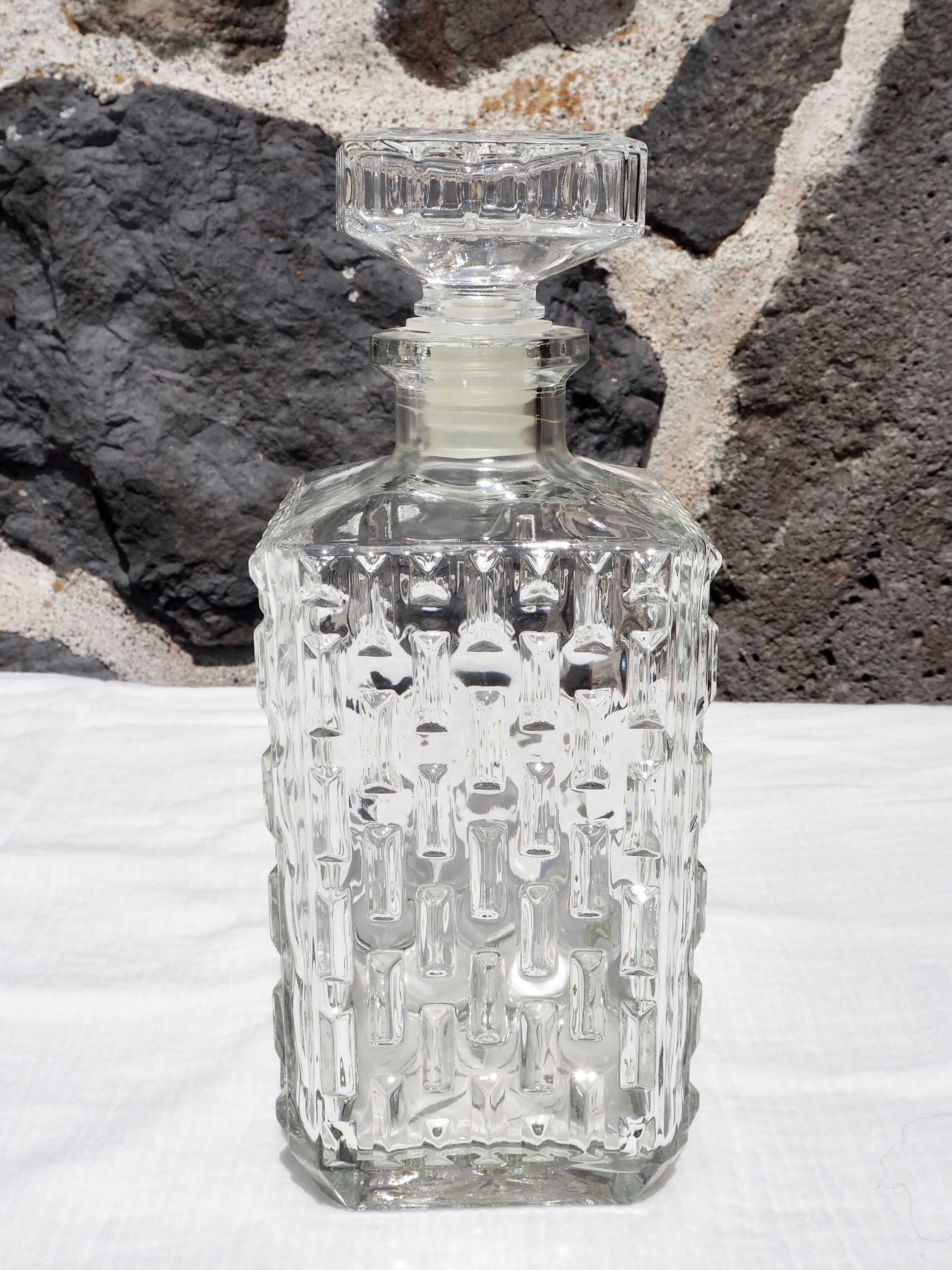 Glass whisky decanter