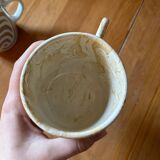 Set of 2 beige patterned mugs