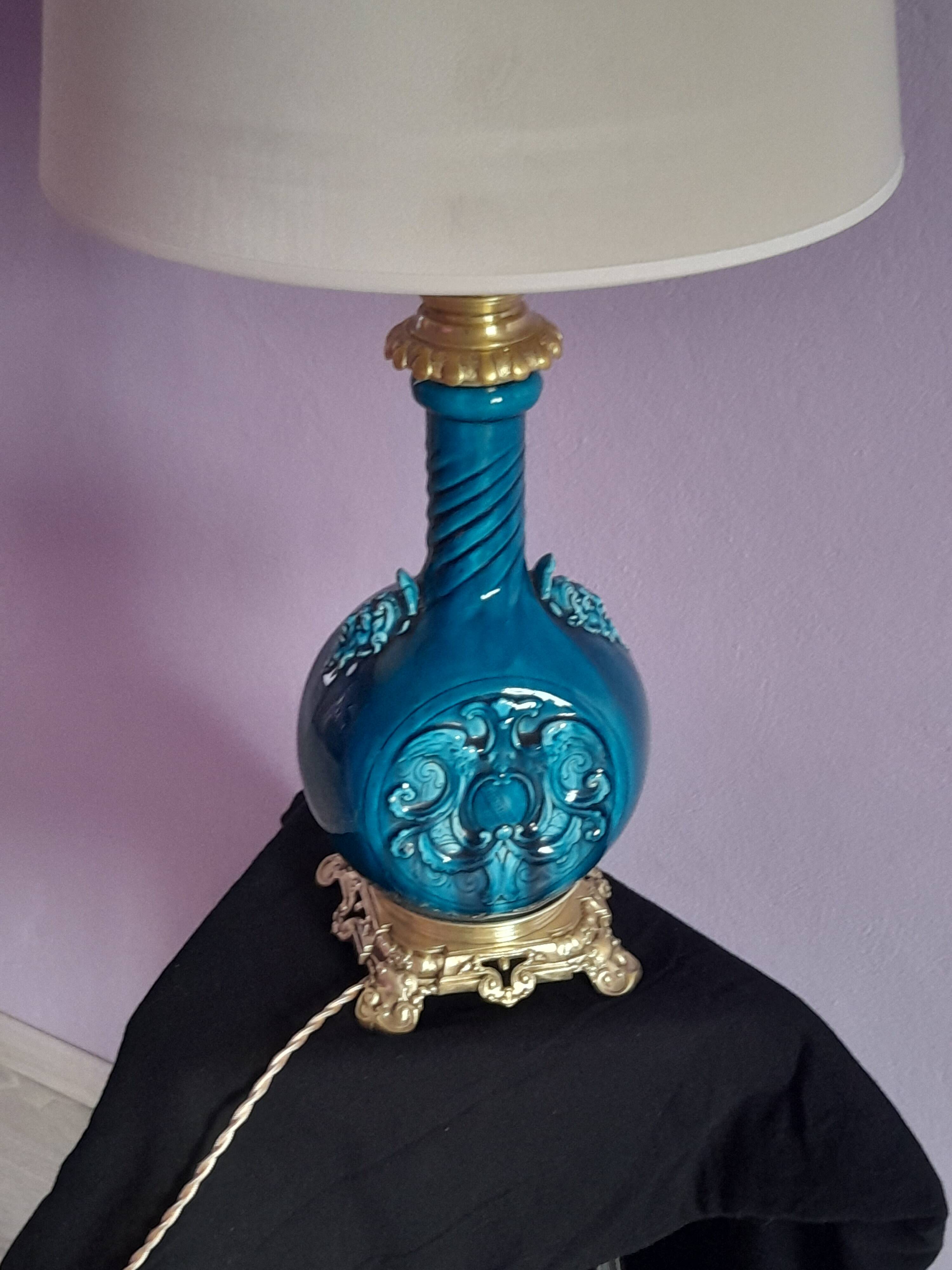 Table lamp