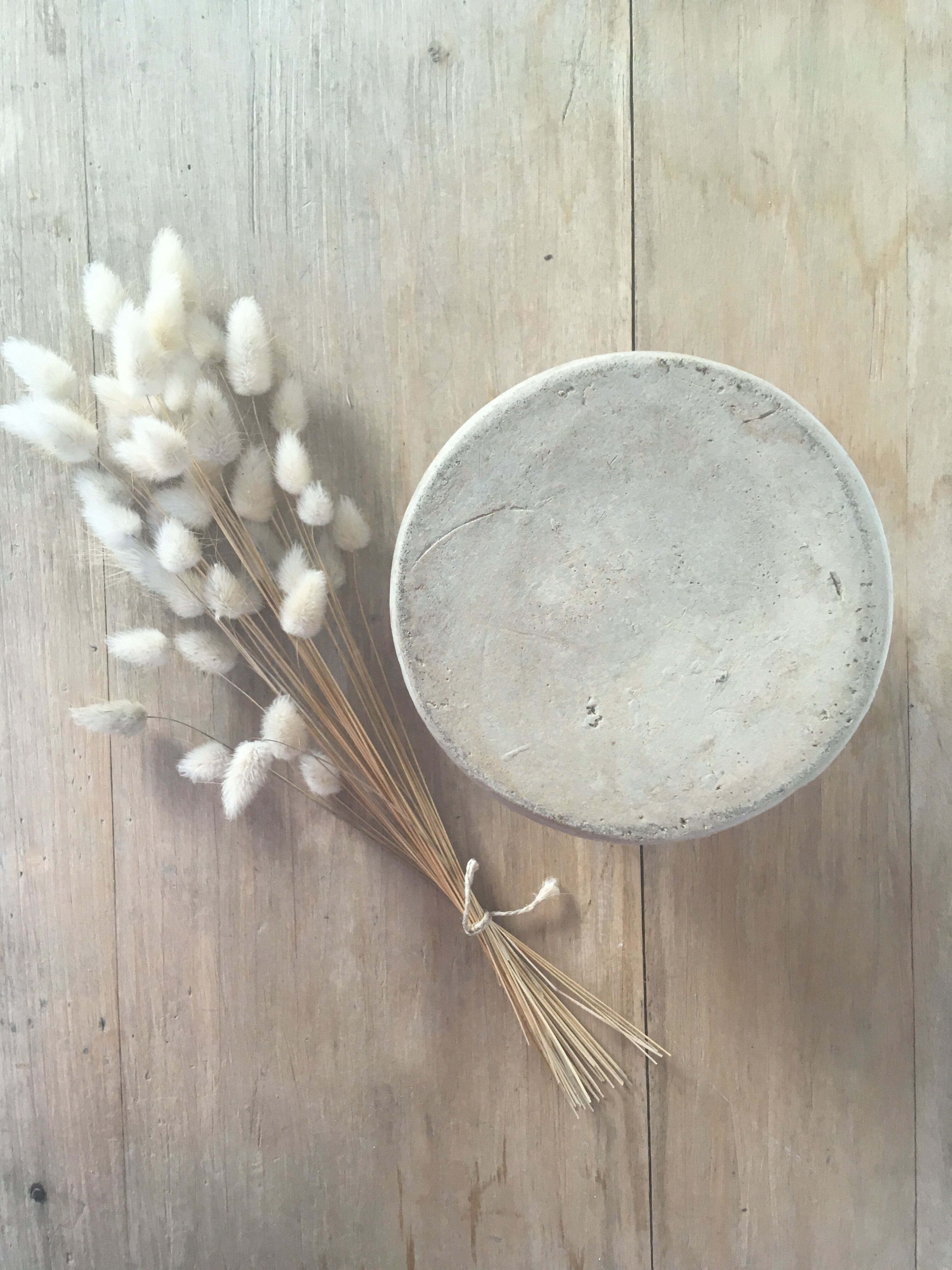 Large beige sandstone mustard pot
