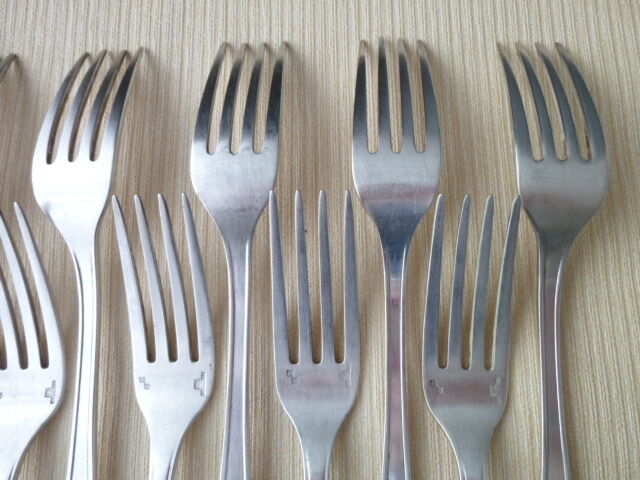 Box of 12 forks of table metal silver Alfénide Model Tosca