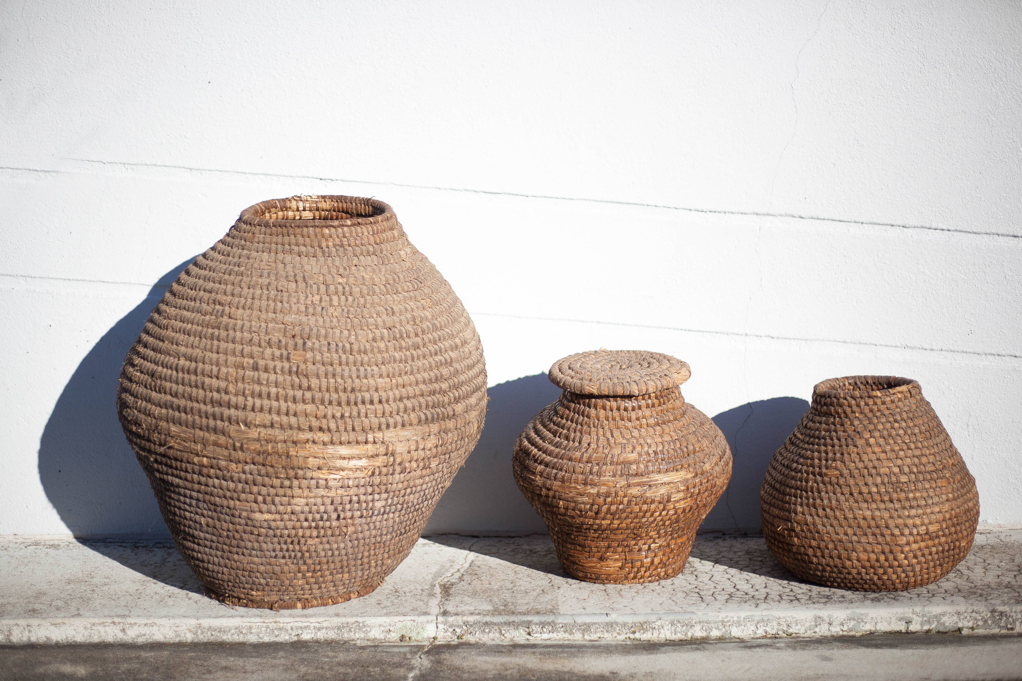 Old basket, burgundy straw and bramble, woven basket with lid, interior decoration, storage