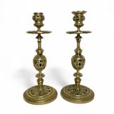 Pair of bronze torches chiseled with foliage, 19th century