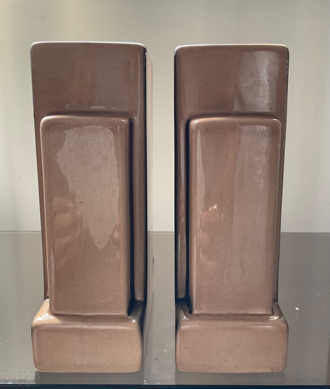 Pair of Skycraper Art Deco vases in glazed ceramic