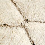 Moroccan Berber carpet Beni ouarain ecru with black diamonds engraved 306x199cm