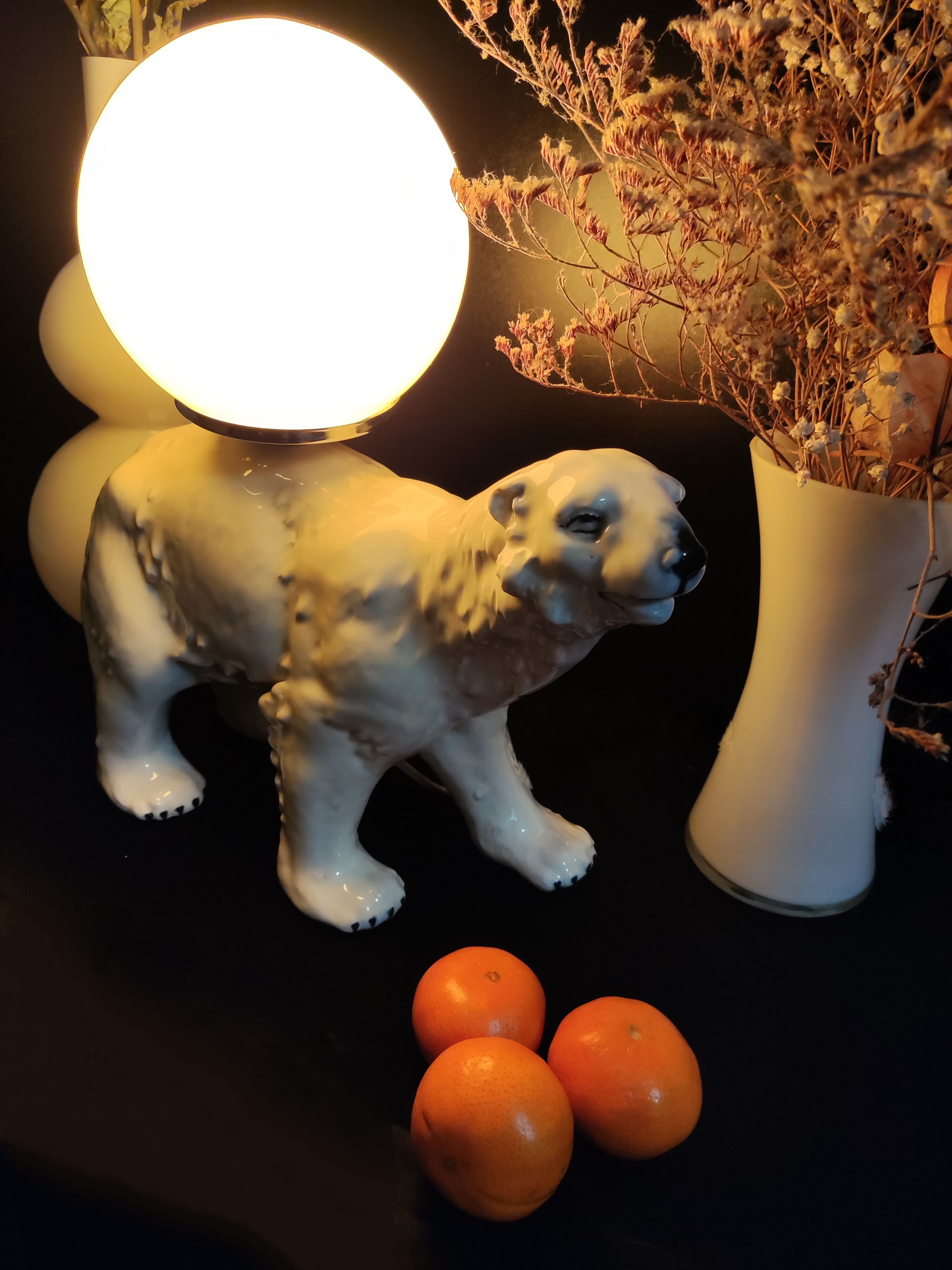 Ceramic white bear lamp