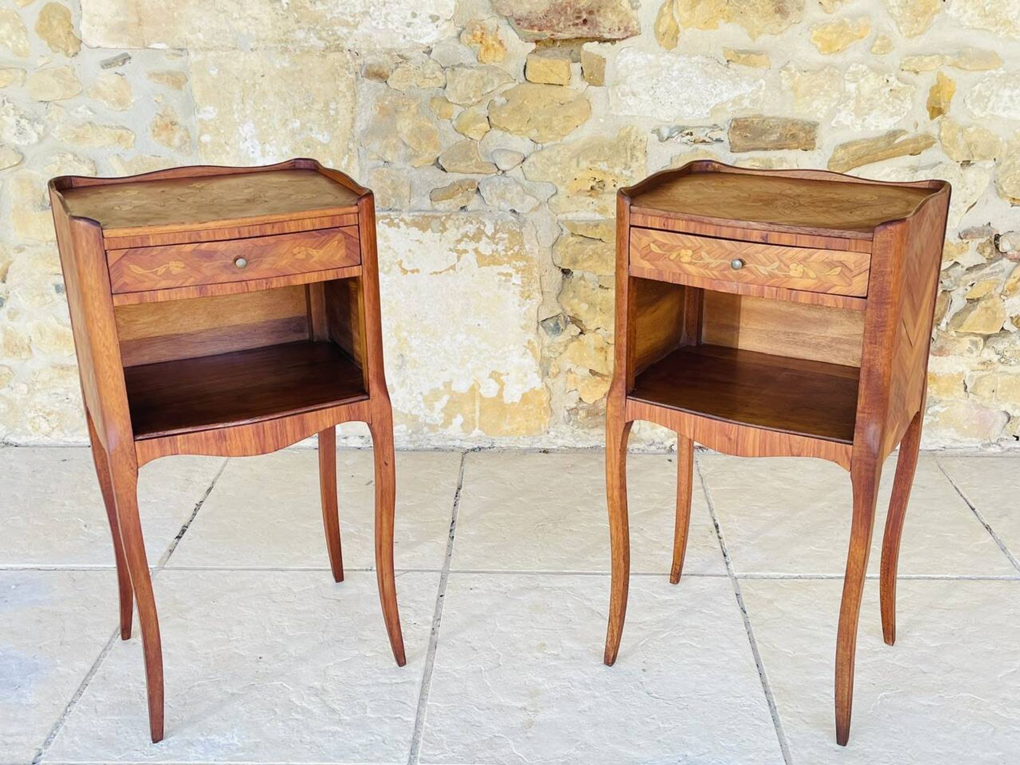 Paire de chevets , Style Louis XV en Palissandre