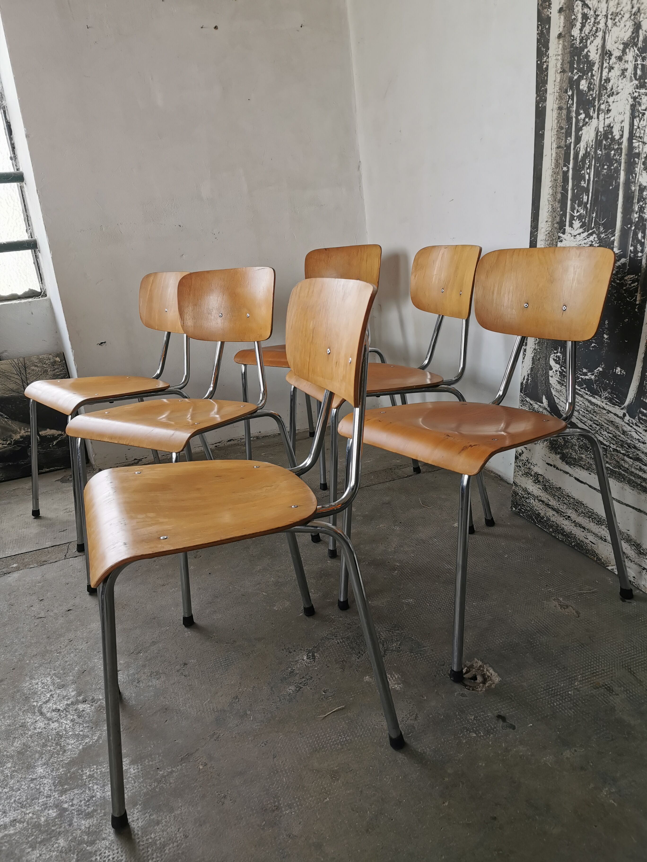 Set of 6 stackable chairs 1970