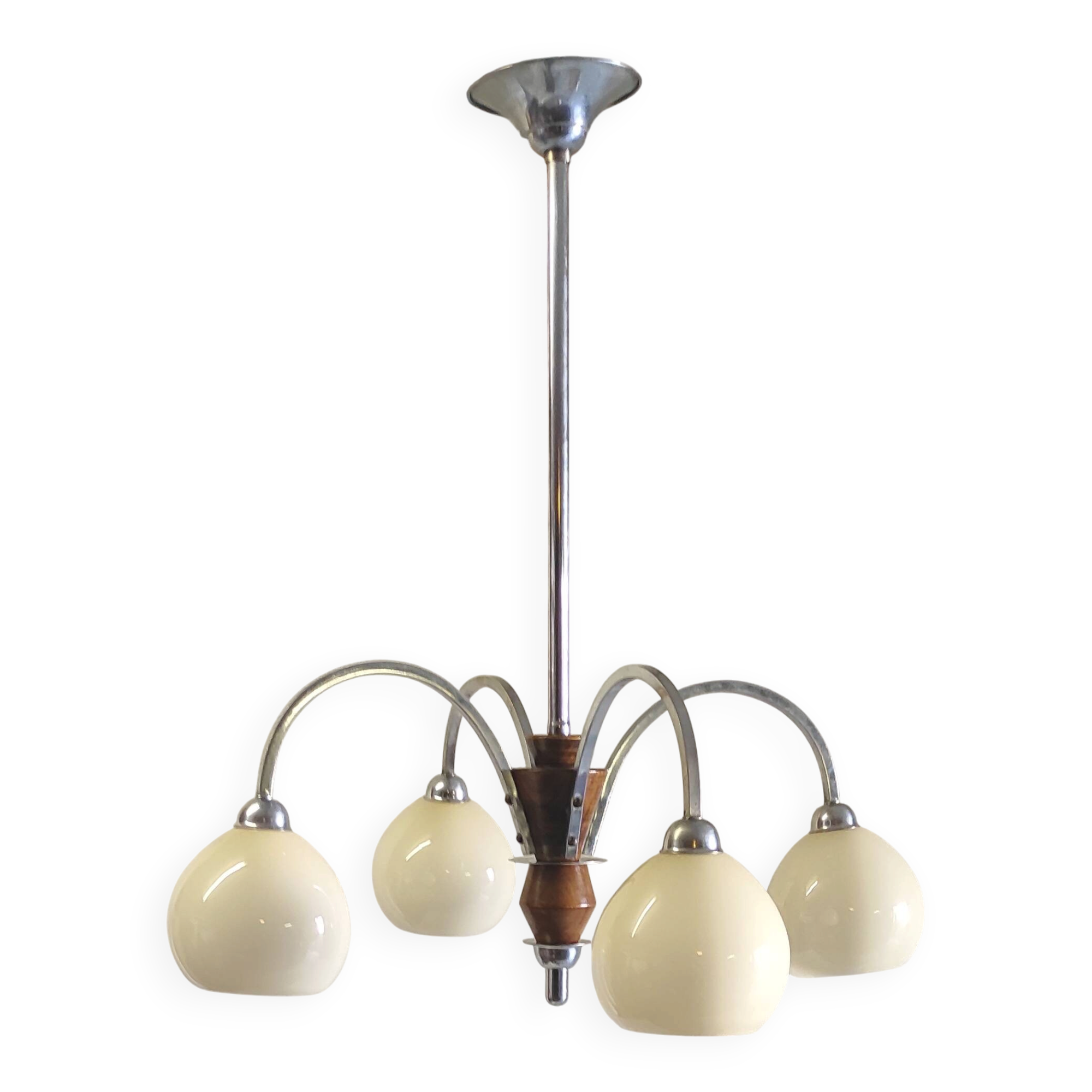 Art Deco chandelier with 4 lights in chrome metal and opaline globe - 1940s/50s