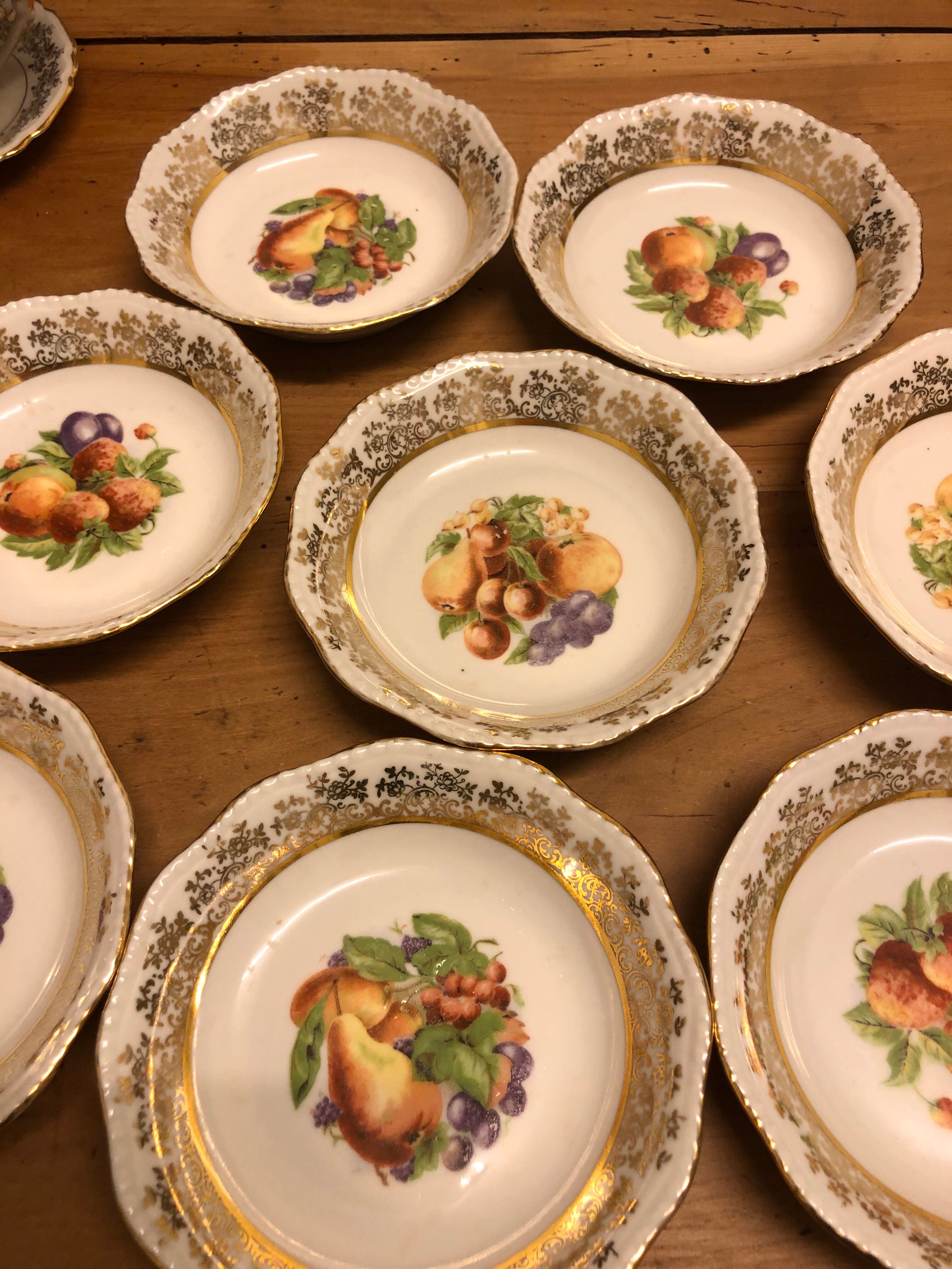 Porcelain fruit cups