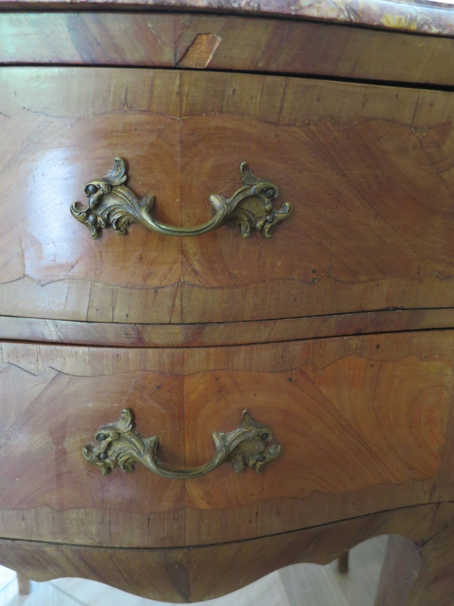 Paire de 2 chevets-louis xv-marqueterie-2 tiroirs-marbre rose