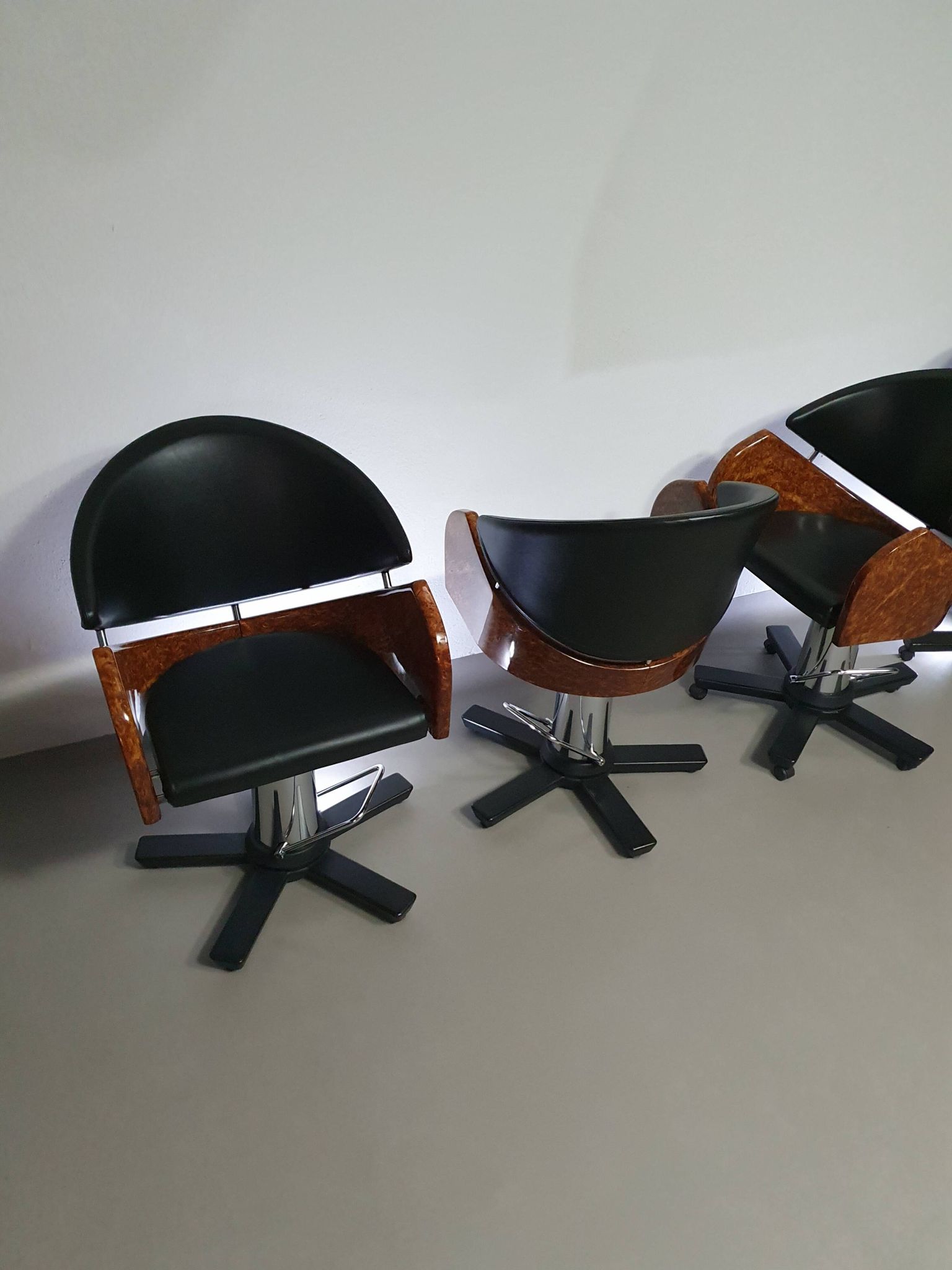 4 chaises de barbier italiennes des années 80, réglables en hauteur