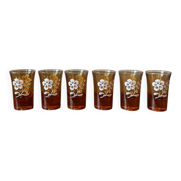Lot de six verres à liqueur anciens