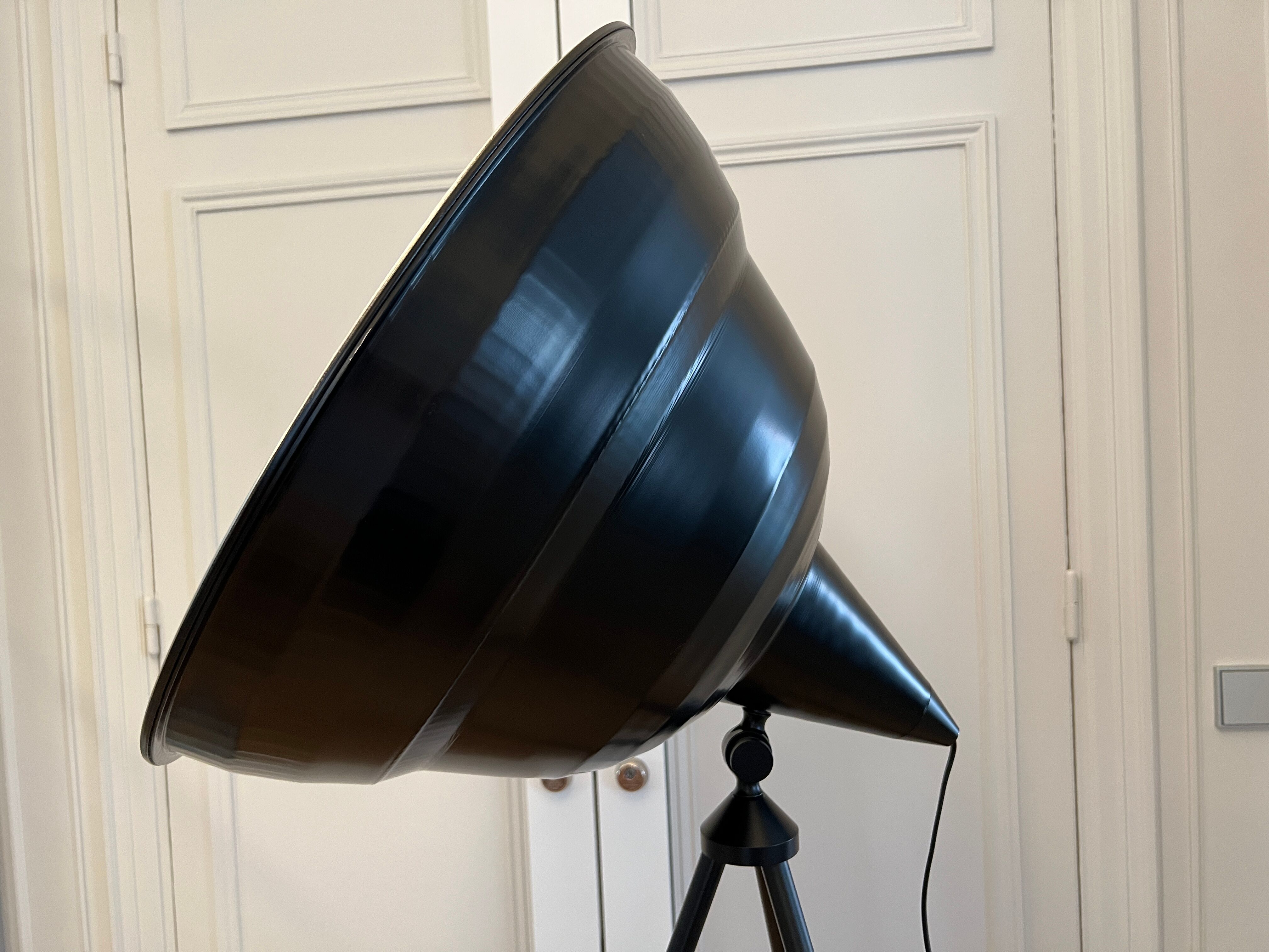 Photographic Giant floor lamp 168cm in black metal - Habitat