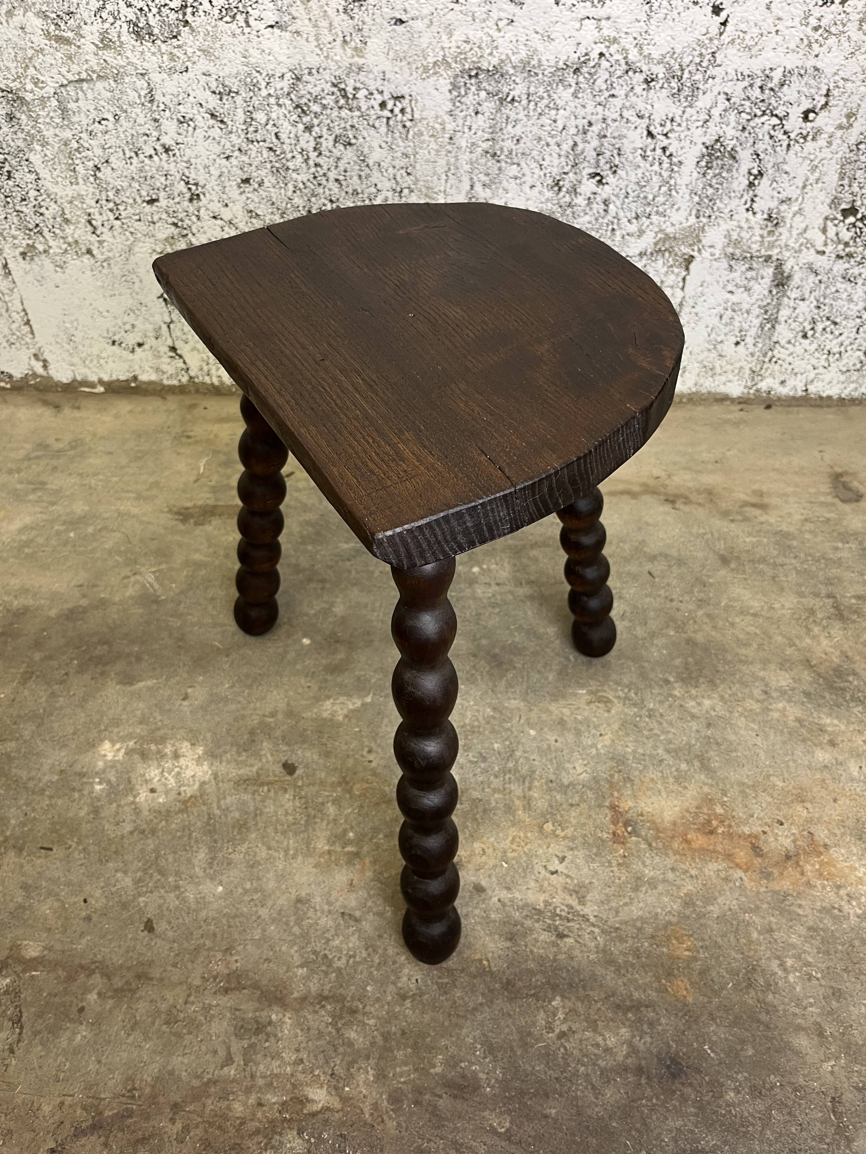 Tripod stool