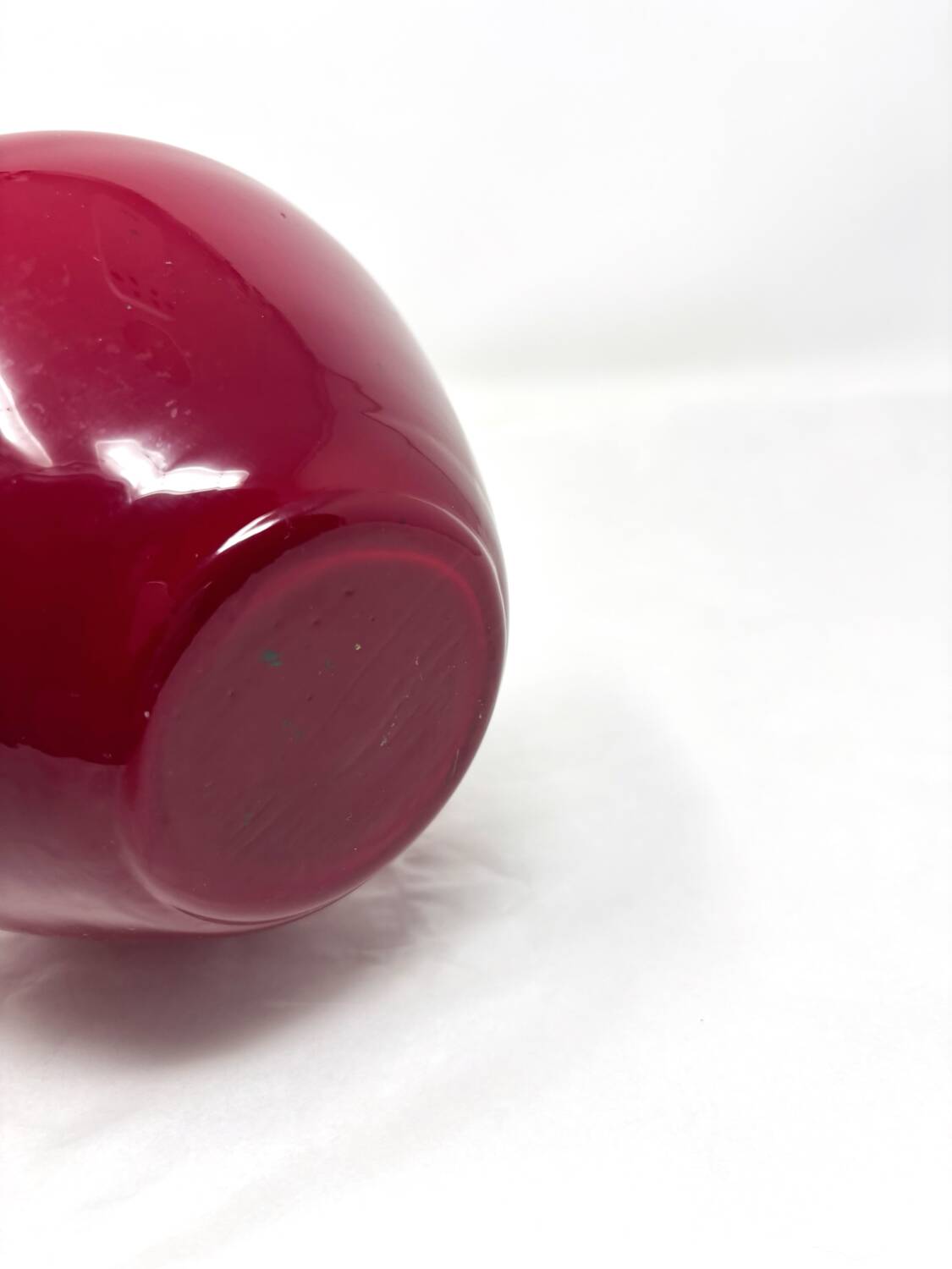 Vase rouge grenat en opaline Empoli