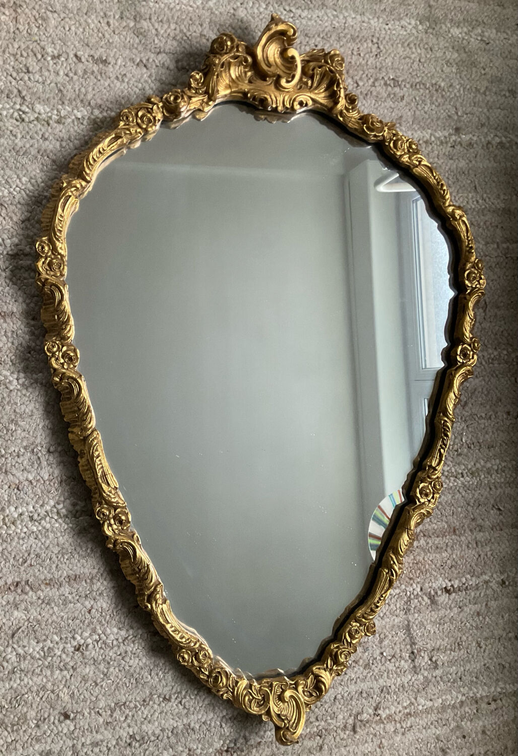 Miroir ancien en bois doré