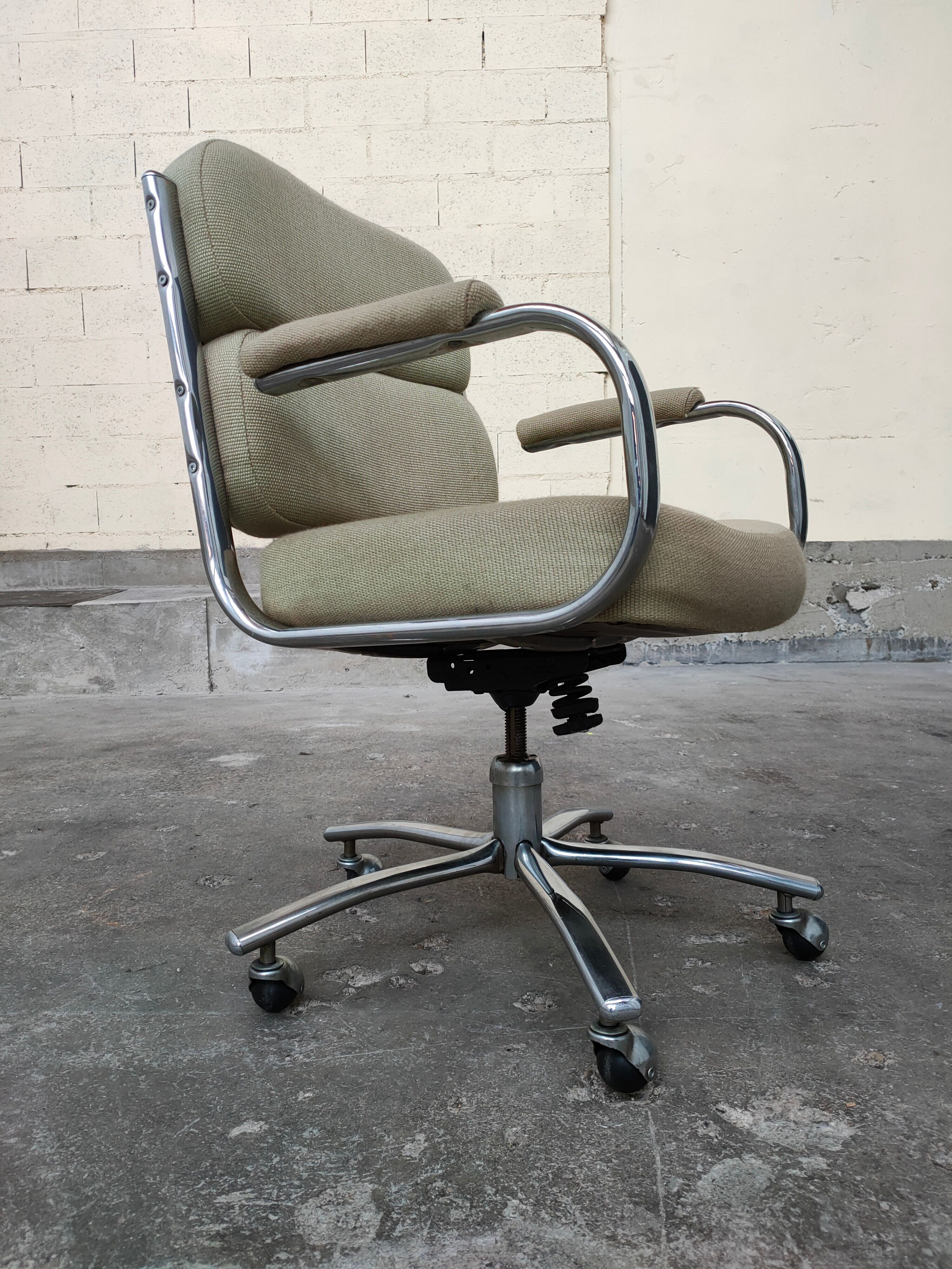 Frank deorner office chair