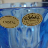 Vase en cristal bleu gravure de palmiers
