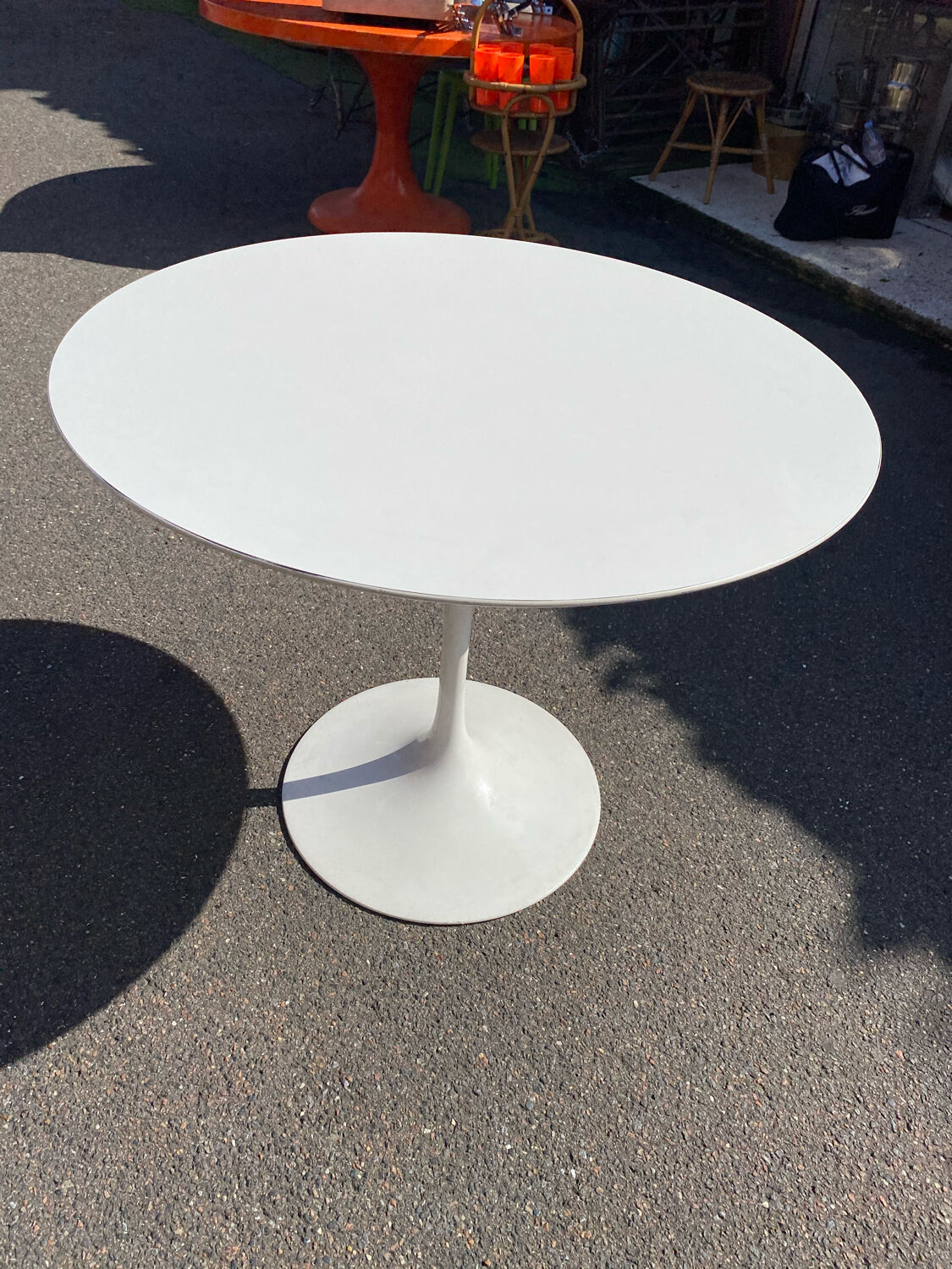 Knoll dining table