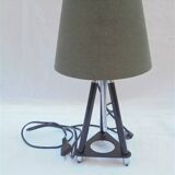 Tripod lamp
