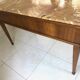 Bureau bois et marbre rose