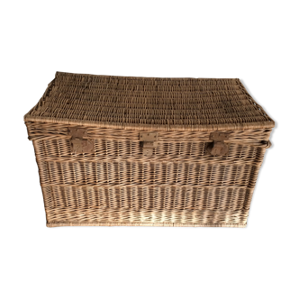 Ancient wicker trunk