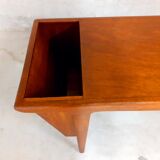 Table basse scandinave vintage années 50 60 en teck avec porte-revues