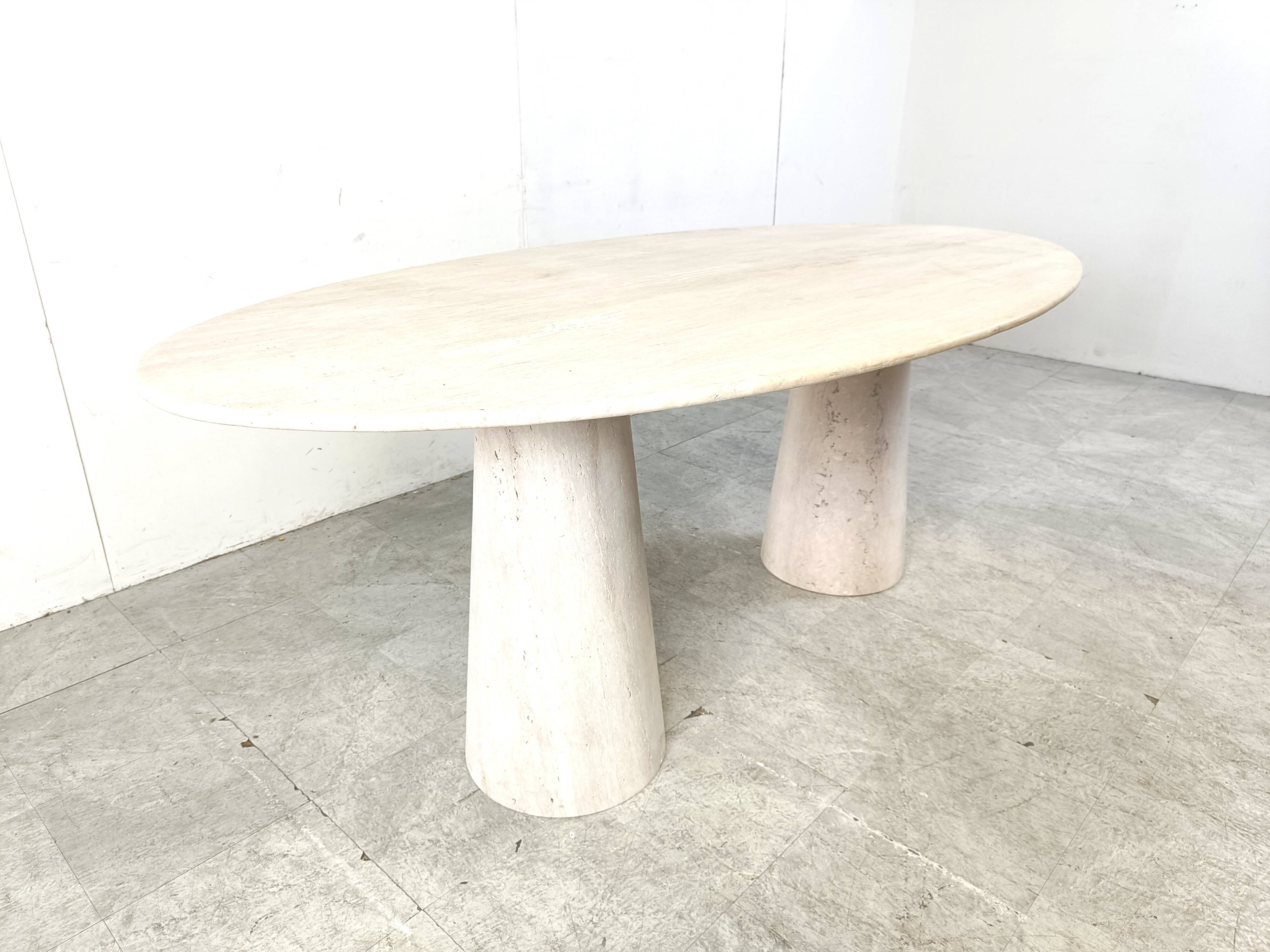 Table à manger ovale vintage en travertin, 1970