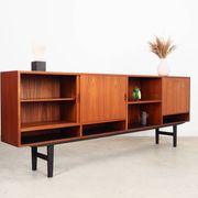 Buffet en teck, design danois, années 1970, production : Danemark