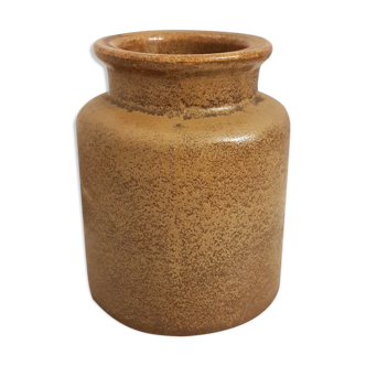 Sandstone pot