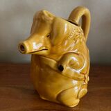 Pig slip pitcher
