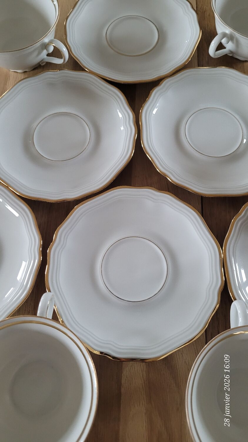 6 cups and saucers in Bavaria porcelain.