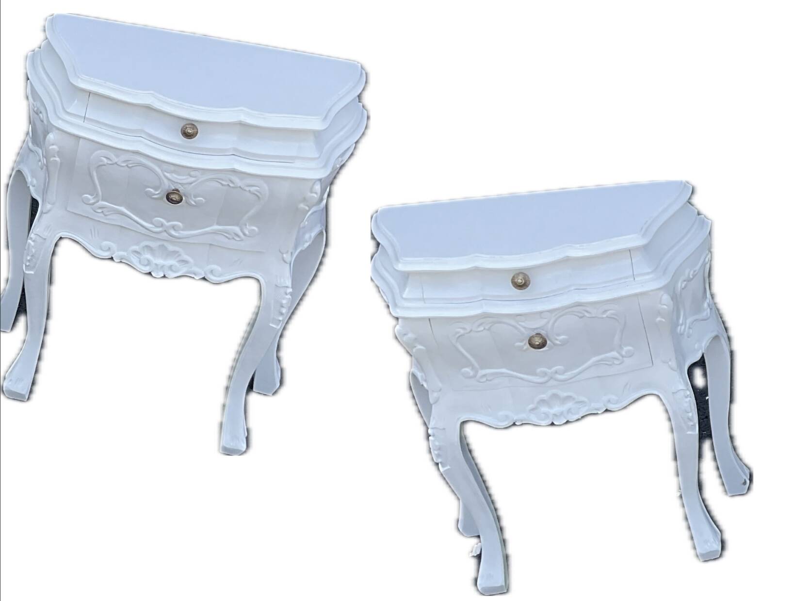 Vend commode bordelaise et 2 chevets en noyer massif 4 tiroirs de style louis XV
