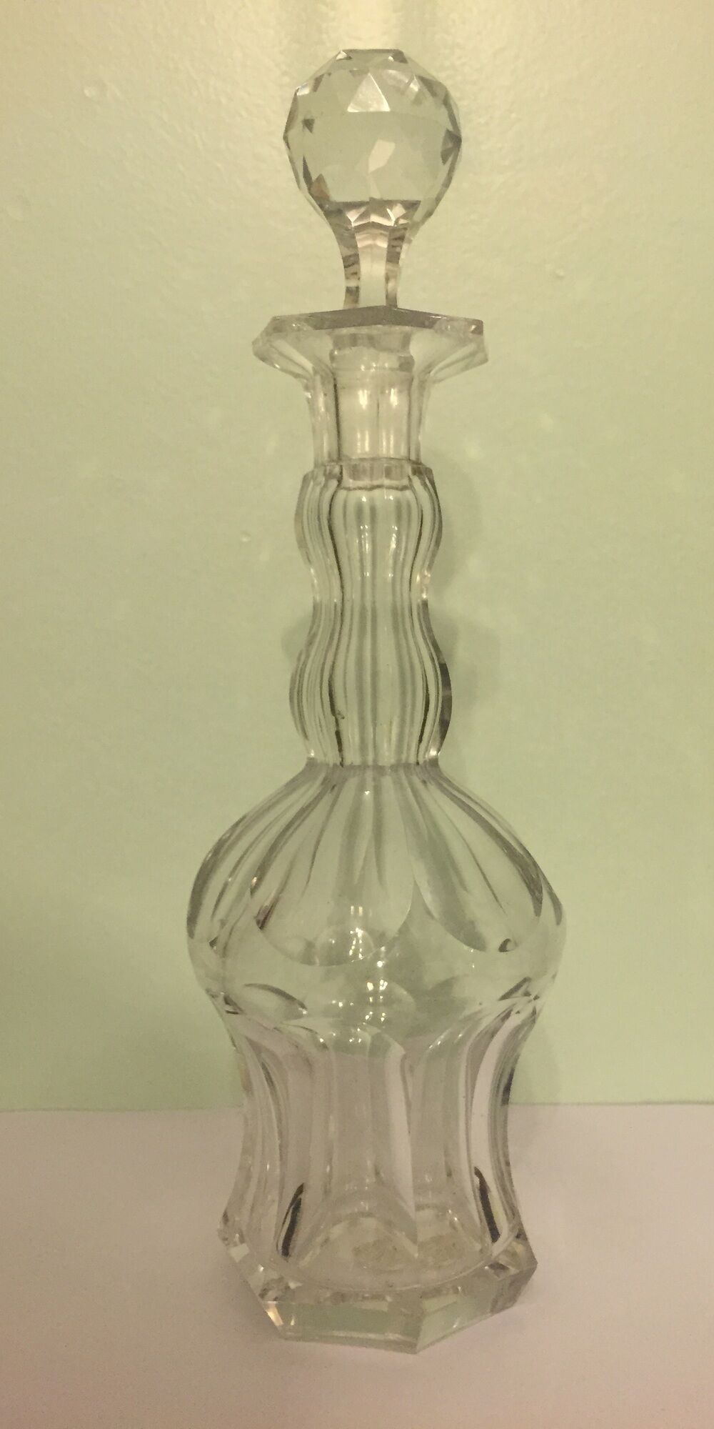 Petite carafe en cristal et deux verres