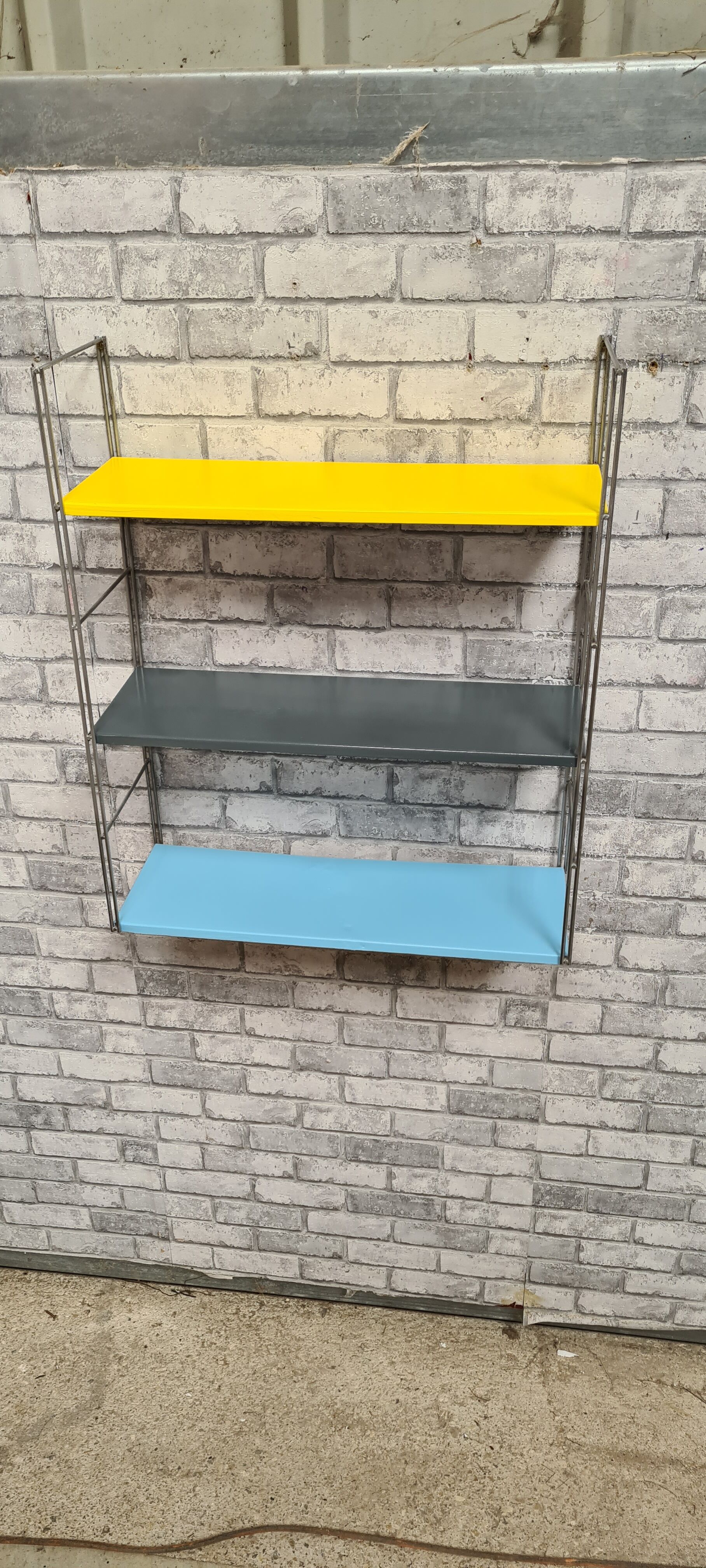 Wall shelves in metal 60s 70s