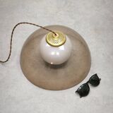 Lampe à suspension italienne en laiton, opaline et plexiglas de l'ère spatiale