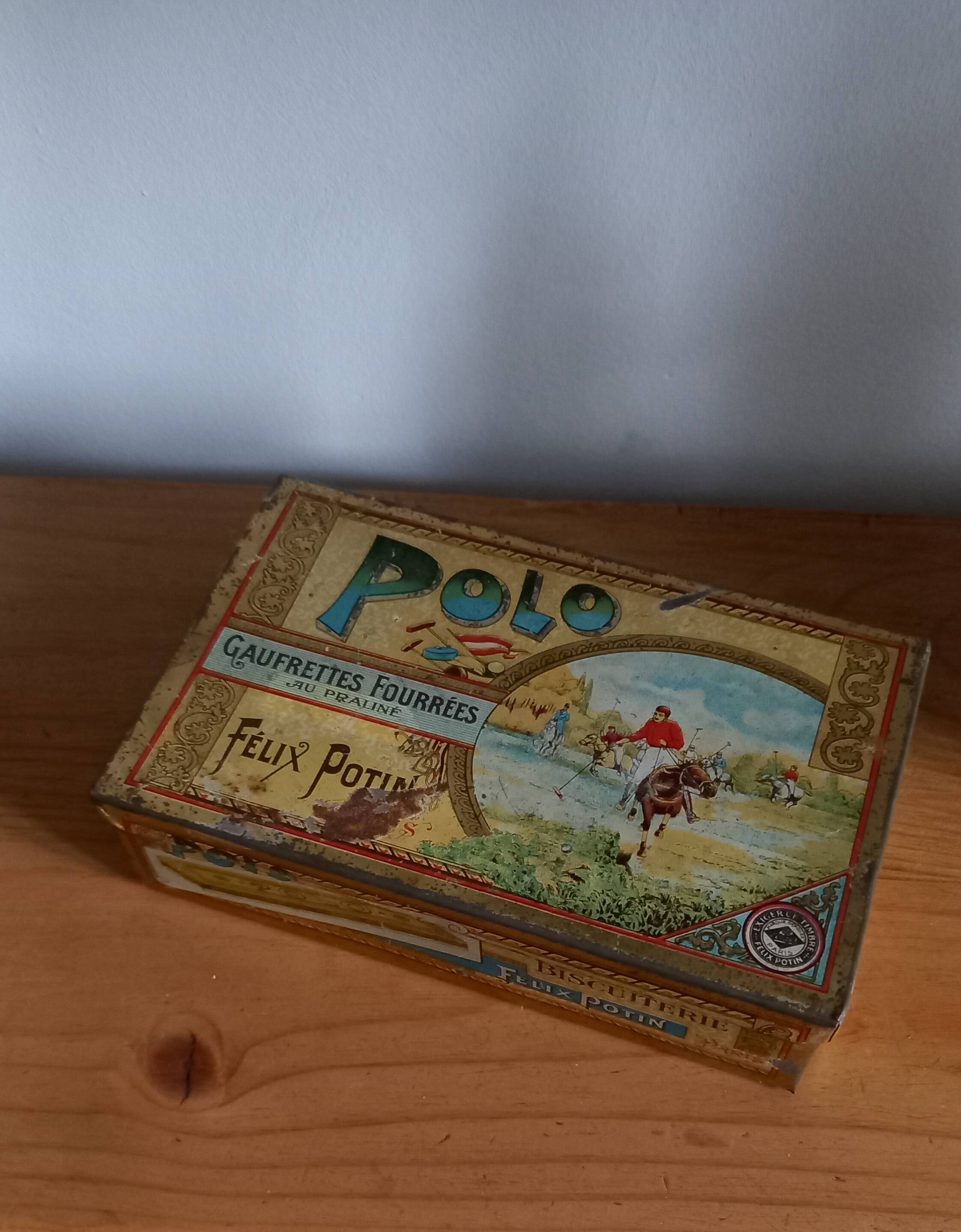 Polo Félix Potin lithographed tin box - Antique collectible tin box