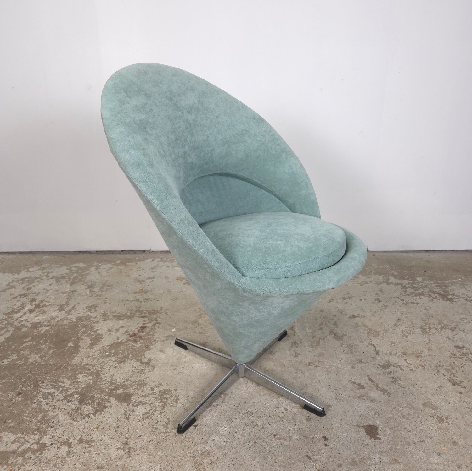 Swivel chair 'Cone Chair' by Verner Panton from the 1960s