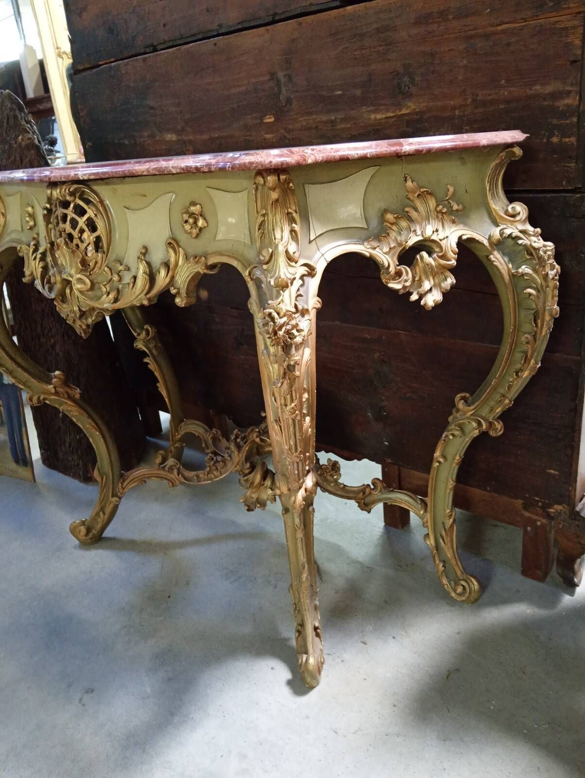 Venetian console in Louis XV style – Carved, lacquered, and gilded wood