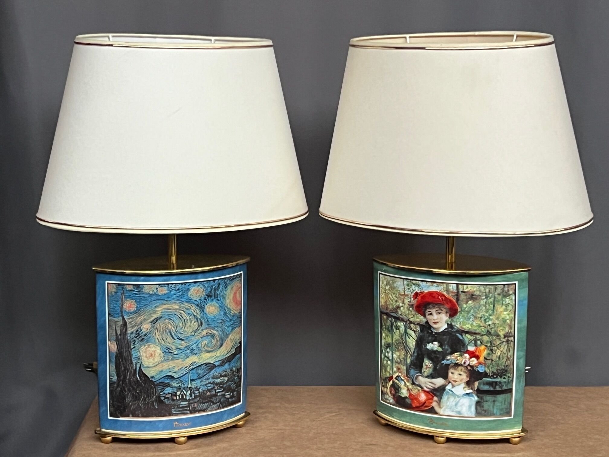 Pair of table lamps.