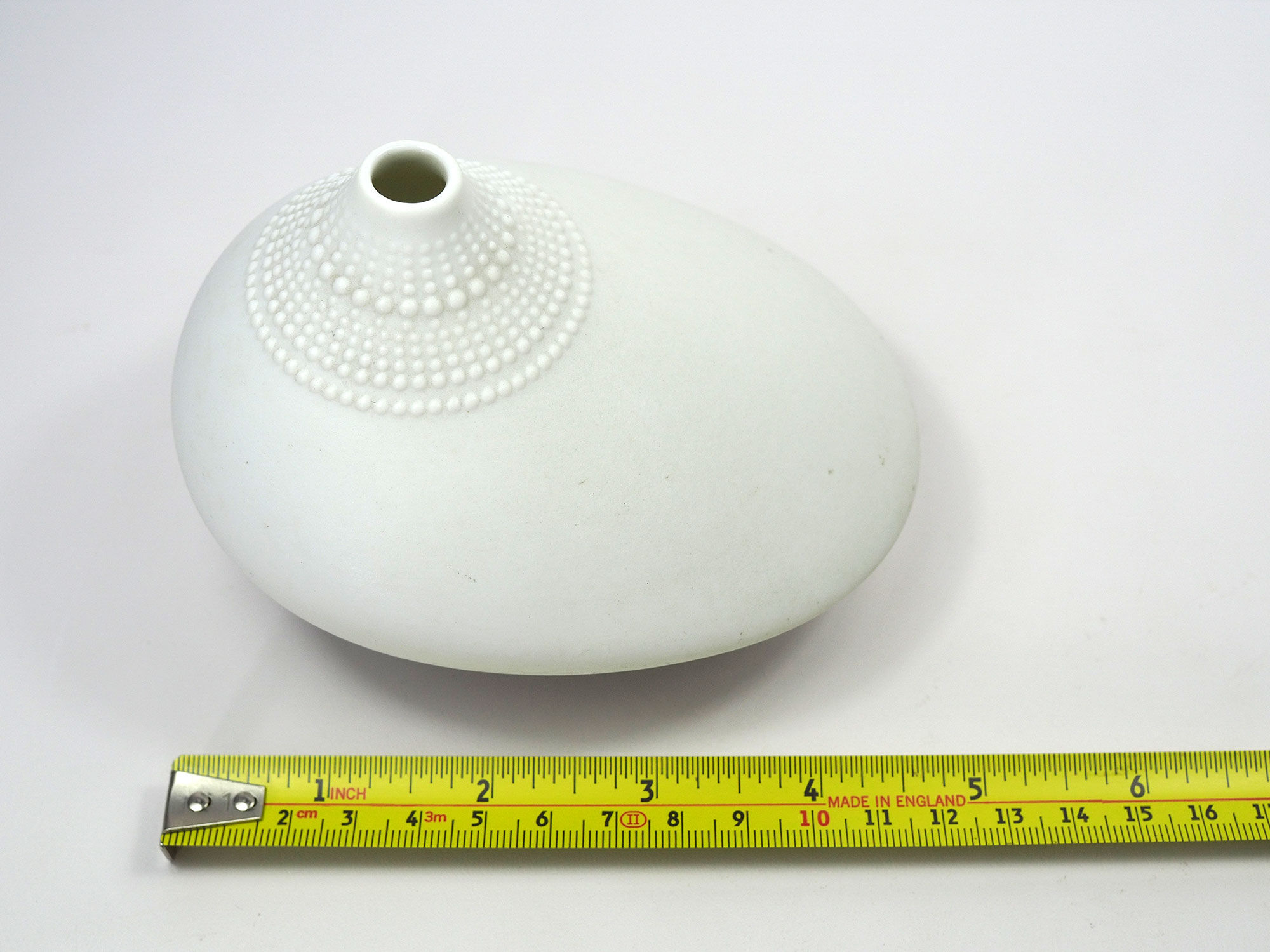 Tapio Wirkkala Porcelain "Pollo" vase for Rosenthal 1970s