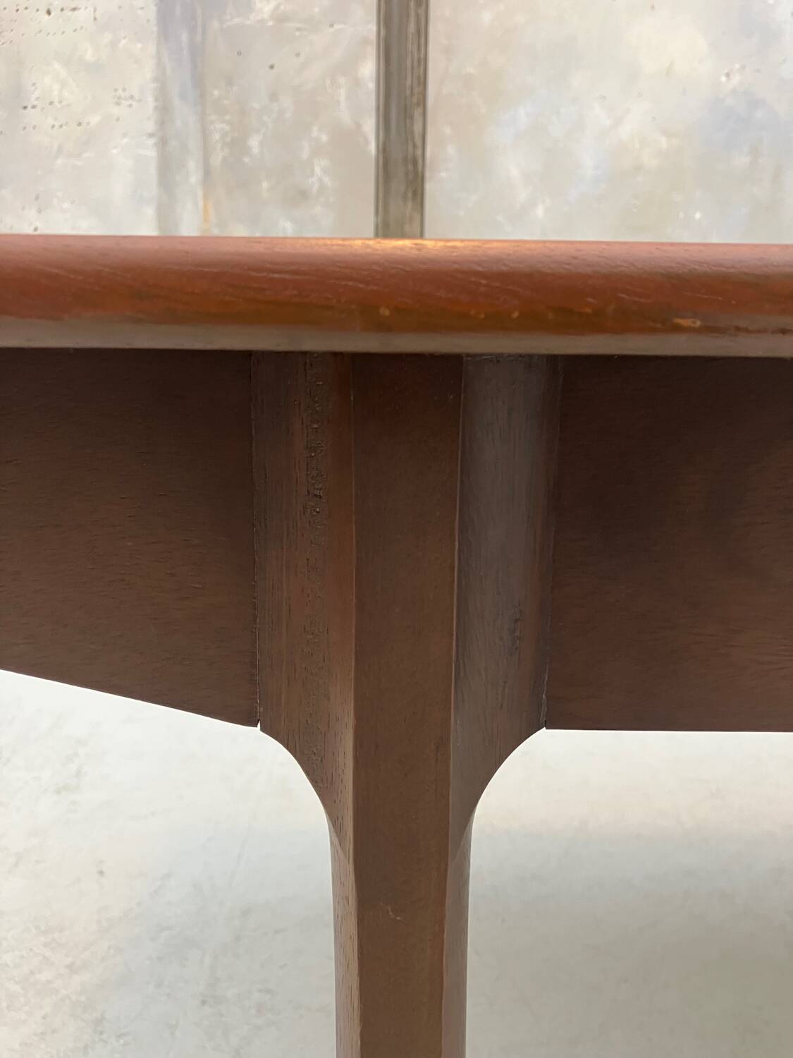 Table scandinave extensible vintage en teck