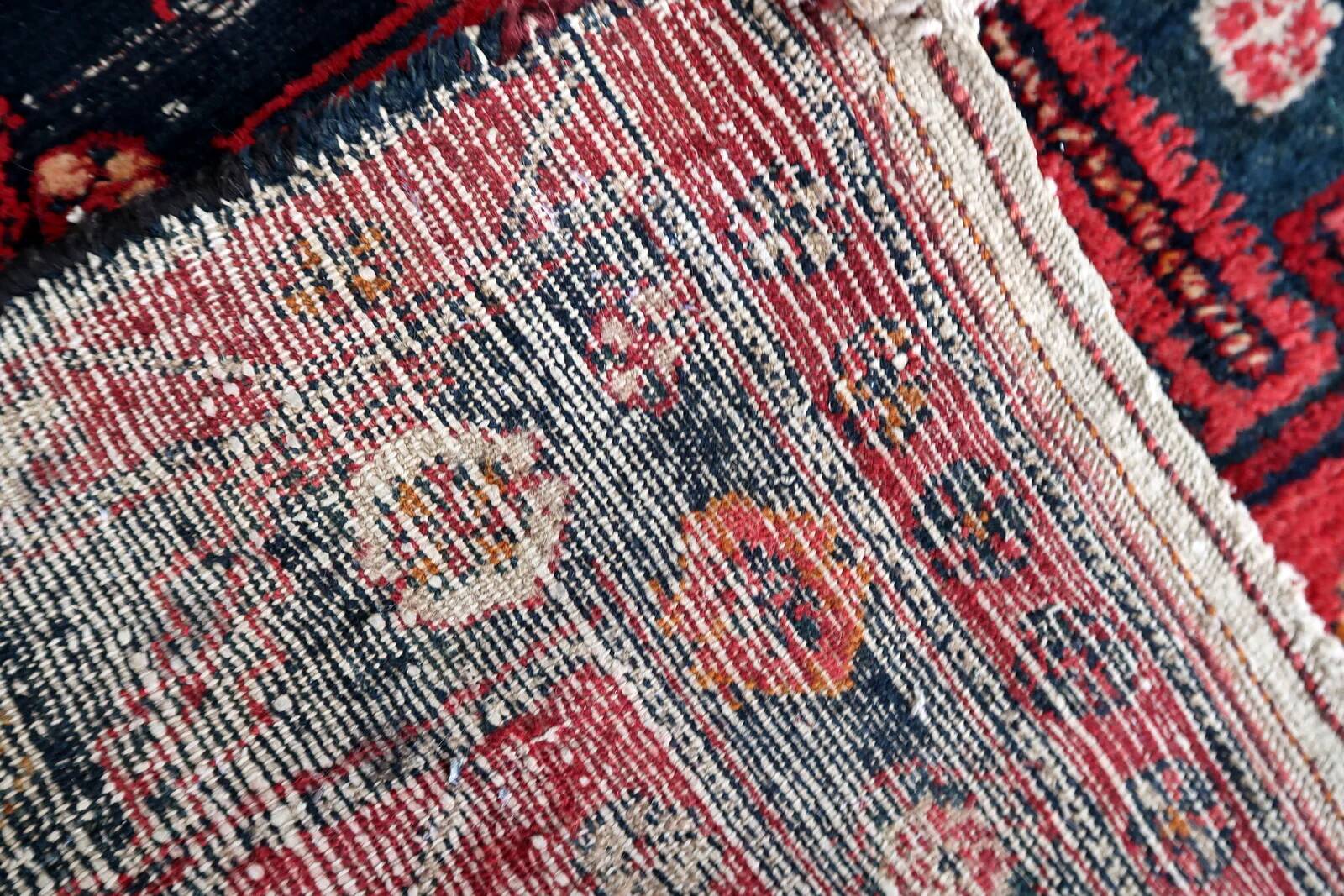 Handmade antique Persian Hamadan rug 142cm x 205cm, 1930s