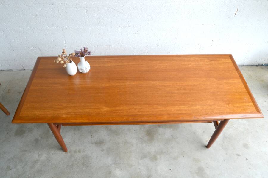 Large Danish coffee table * 149 cm