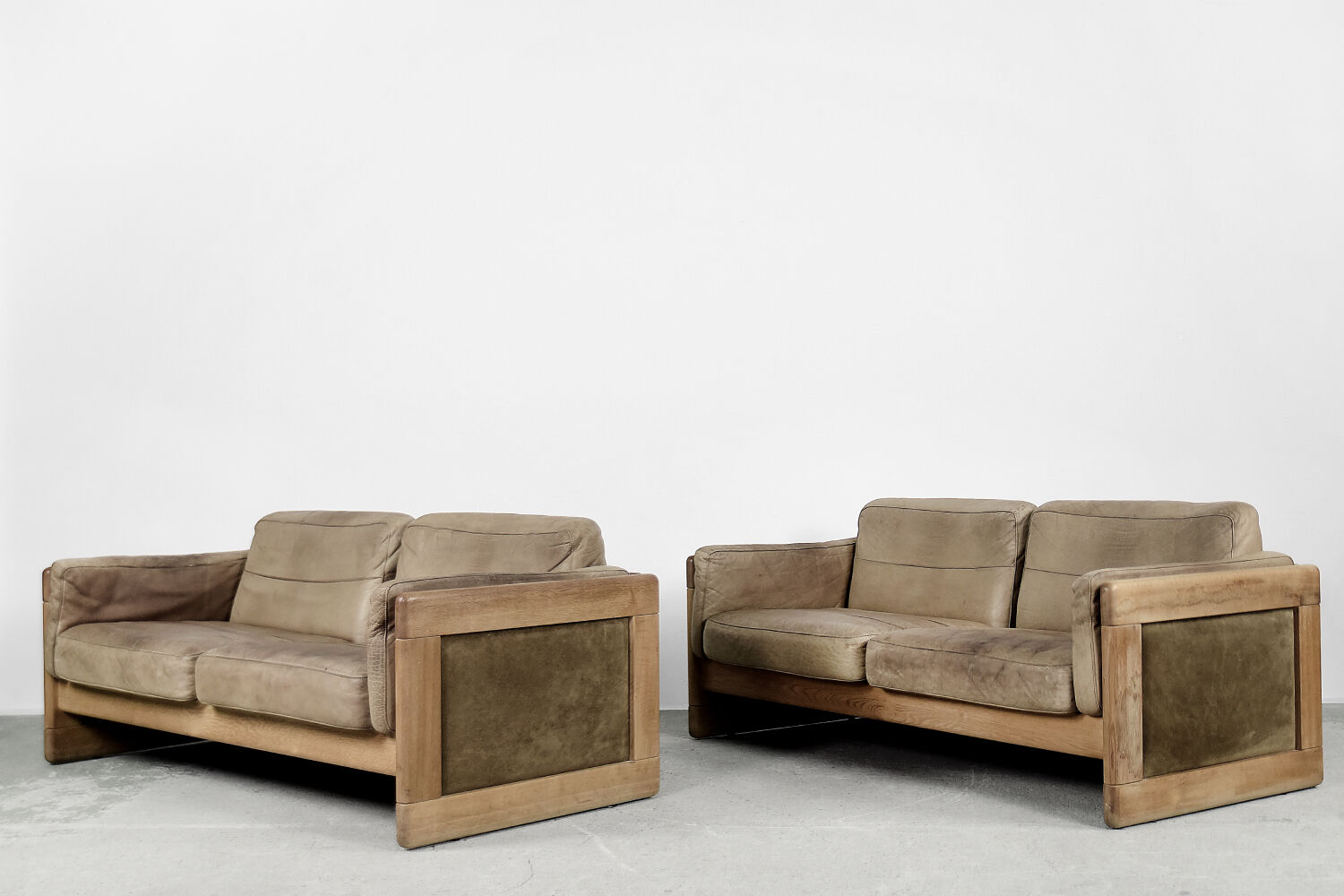 Vintage scandinavian mid-century modern leather and oak sofa, 1970s